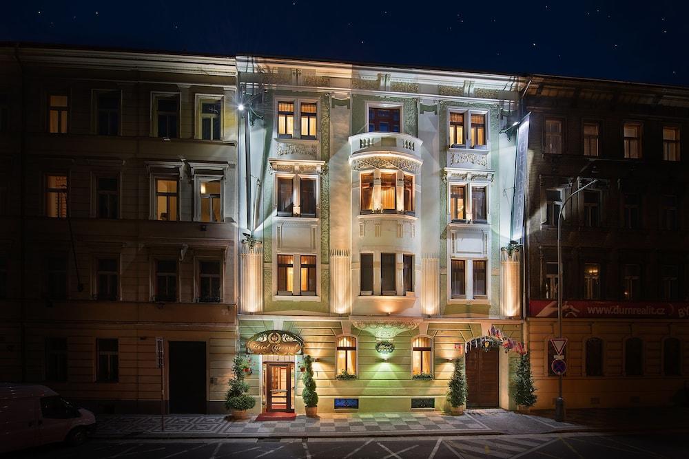 General Boutique Hotel & Wellness Прага Екстериор снимка