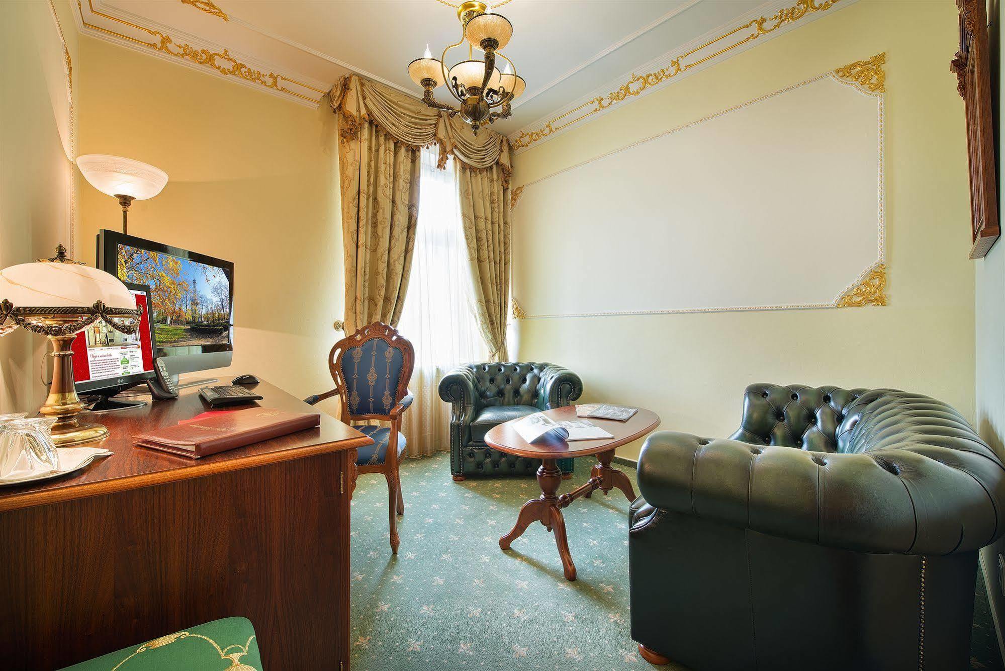 General Boutique Hotel & Wellness Прага Екстериор снимка