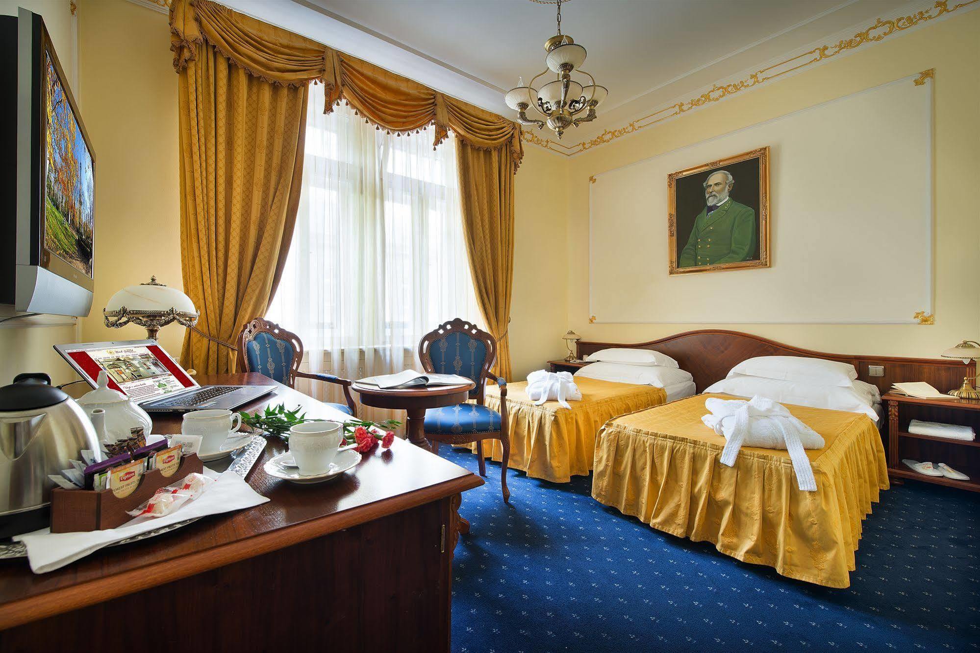 General Boutique Hotel & Wellness Прага Екстериор снимка