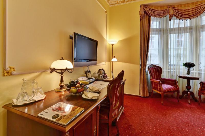 General Boutique Hotel & Wellness Прага Екстериор снимка